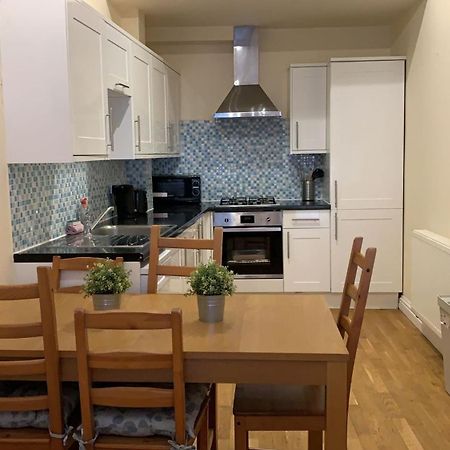 Kings City Centre Apartments Лондон Екстериор снимка