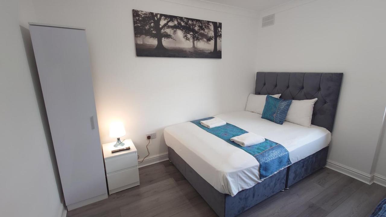 Kings City Centre Apartments Лондон Екстериор снимка