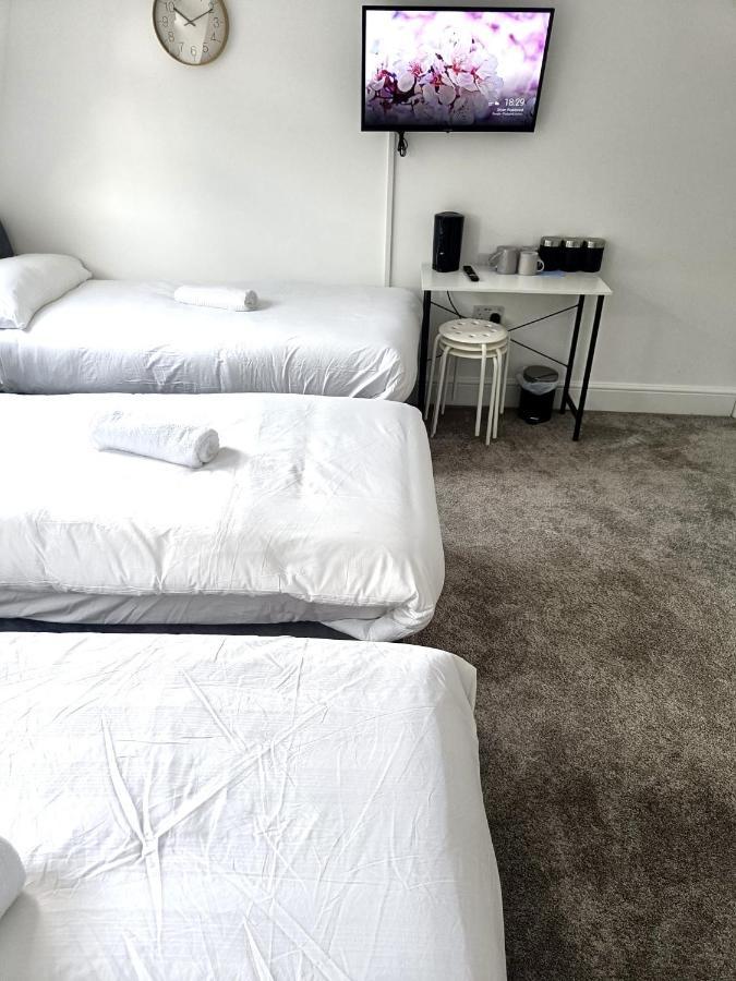 Kings City Centre Apartments Лондон Екстериор снимка