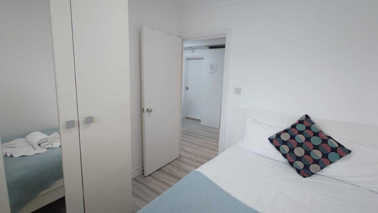 Kings City Centre Apartments Лондон Екстериор снимка