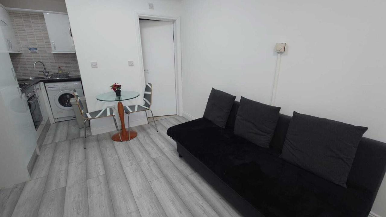Kings City Centre Apartments Лондон Екстериор снимка