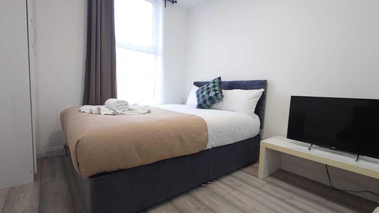 Kings City Centre Apartments Лондон Екстериор снимка
