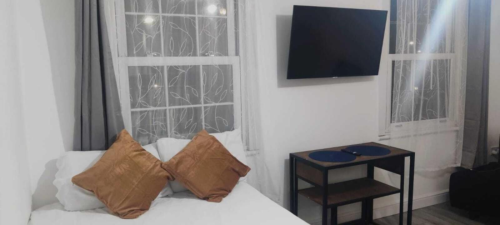 Kings City Centre Apartments Лондон Екстериор снимка
