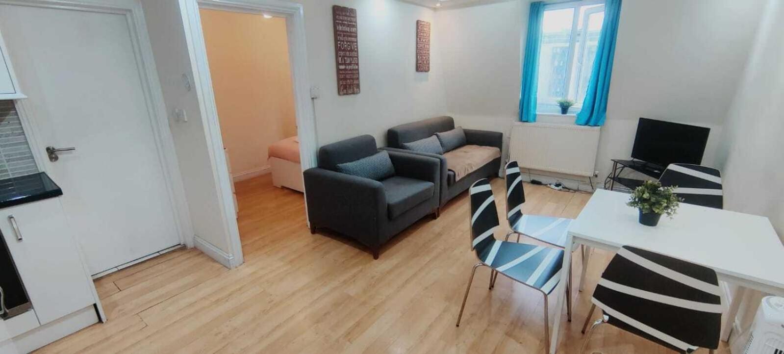 Kings City Centre Apartments Лондон Екстериор снимка