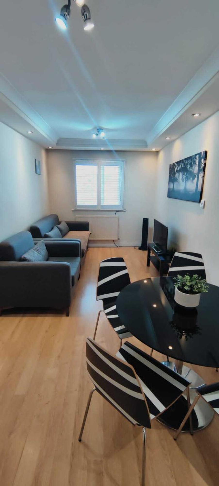 Kings City Centre Apartments Лондон Екстериор снимка