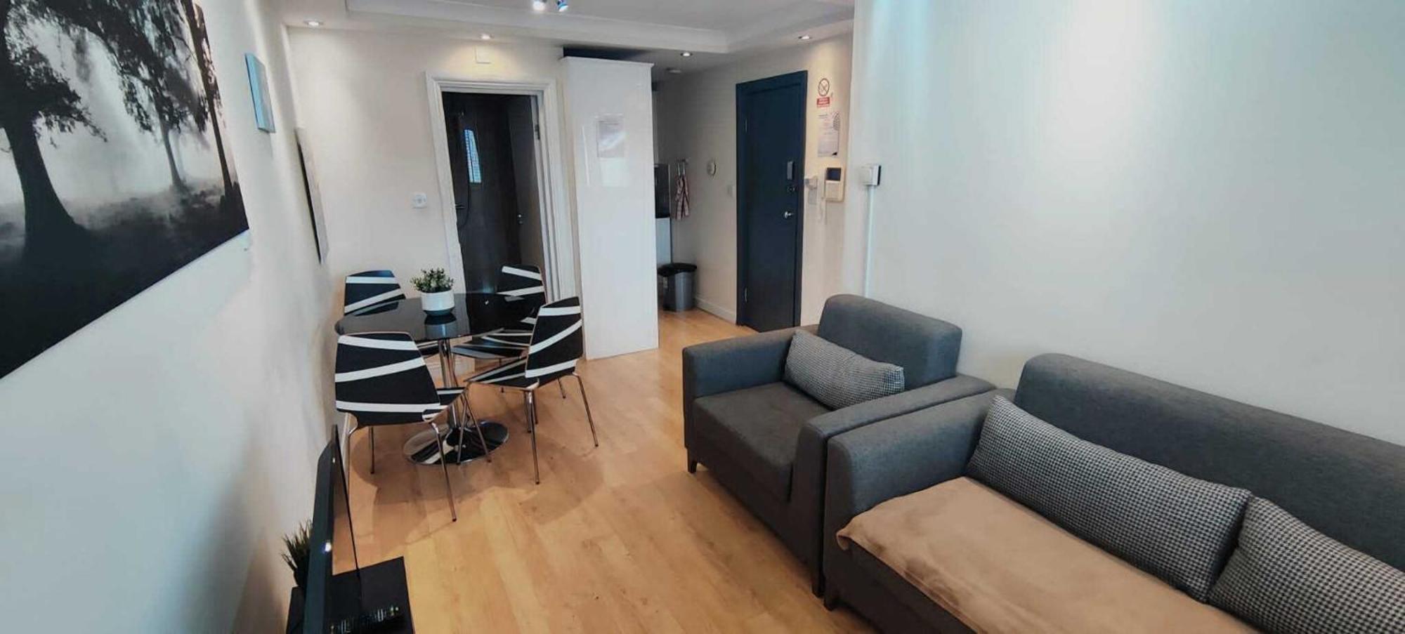 Kings City Centre Apartments Лондон Екстериор снимка