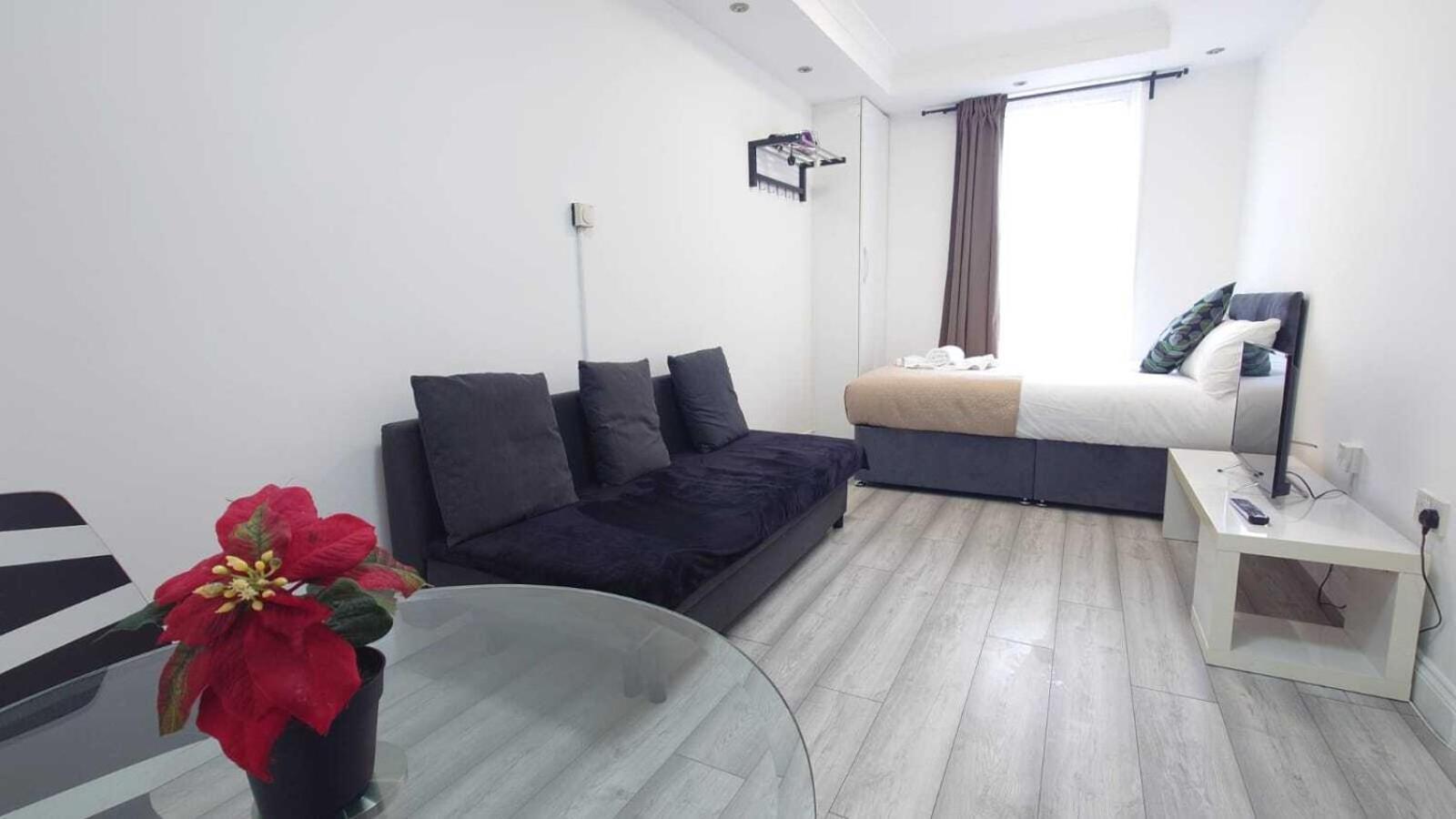 Kings City Centre Apartments Лондон Екстериор снимка