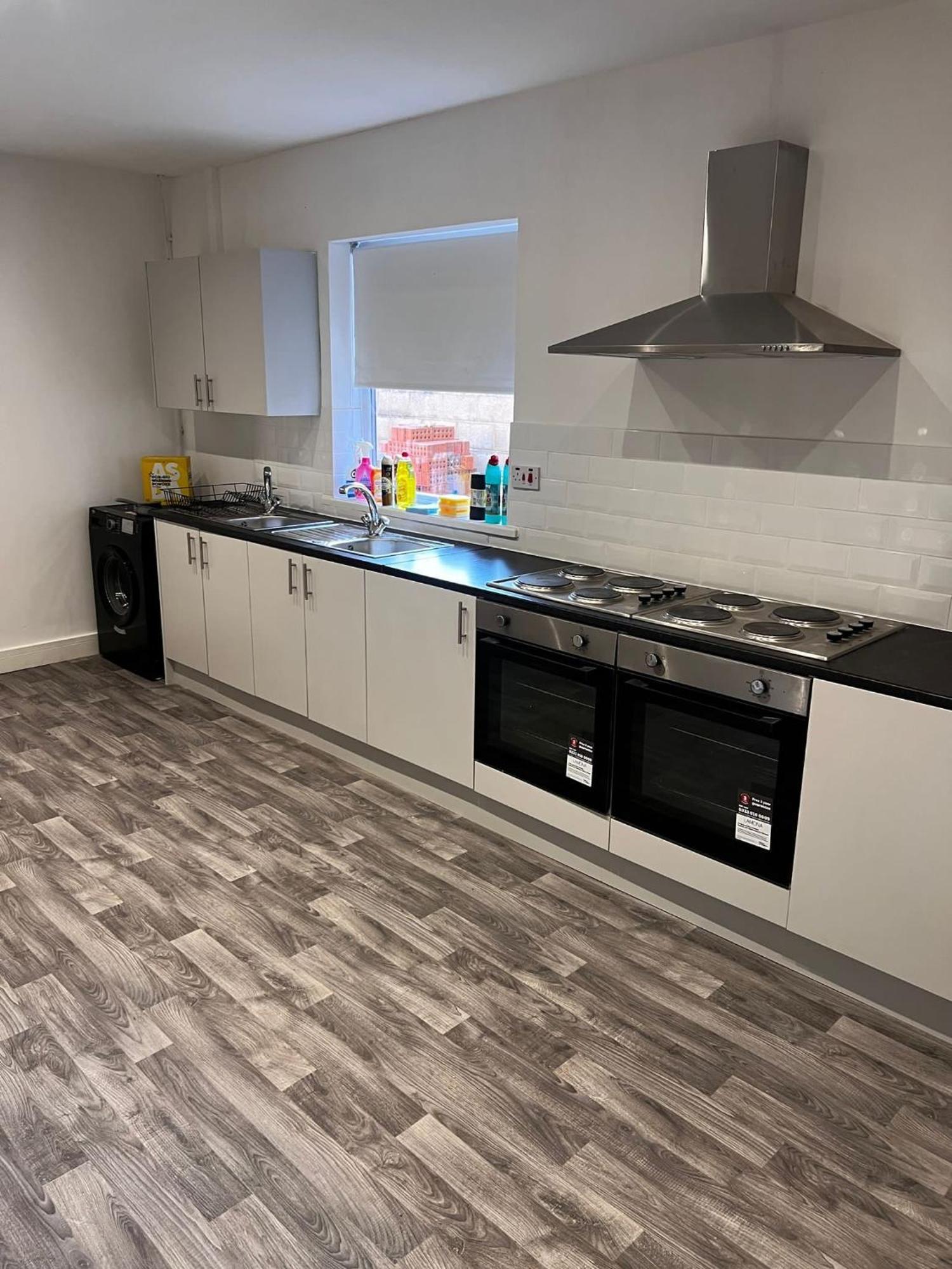 Kings City Centre Apartments Лондон Екстериор снимка