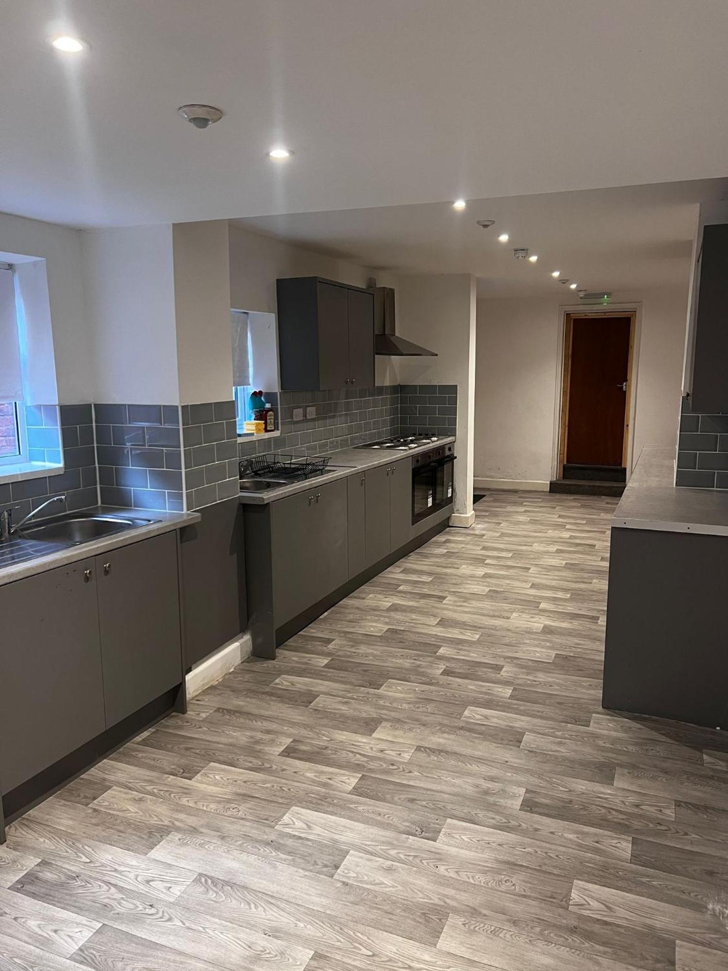 Kings City Centre Apartments Лондон Екстериор снимка